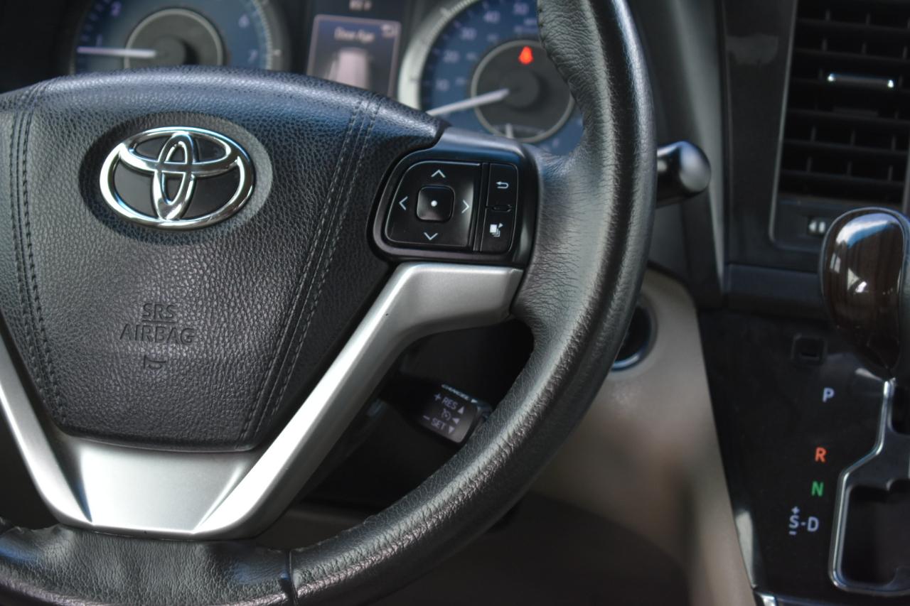 Toyota Sienna Limited Premium 7-Passenger 2017