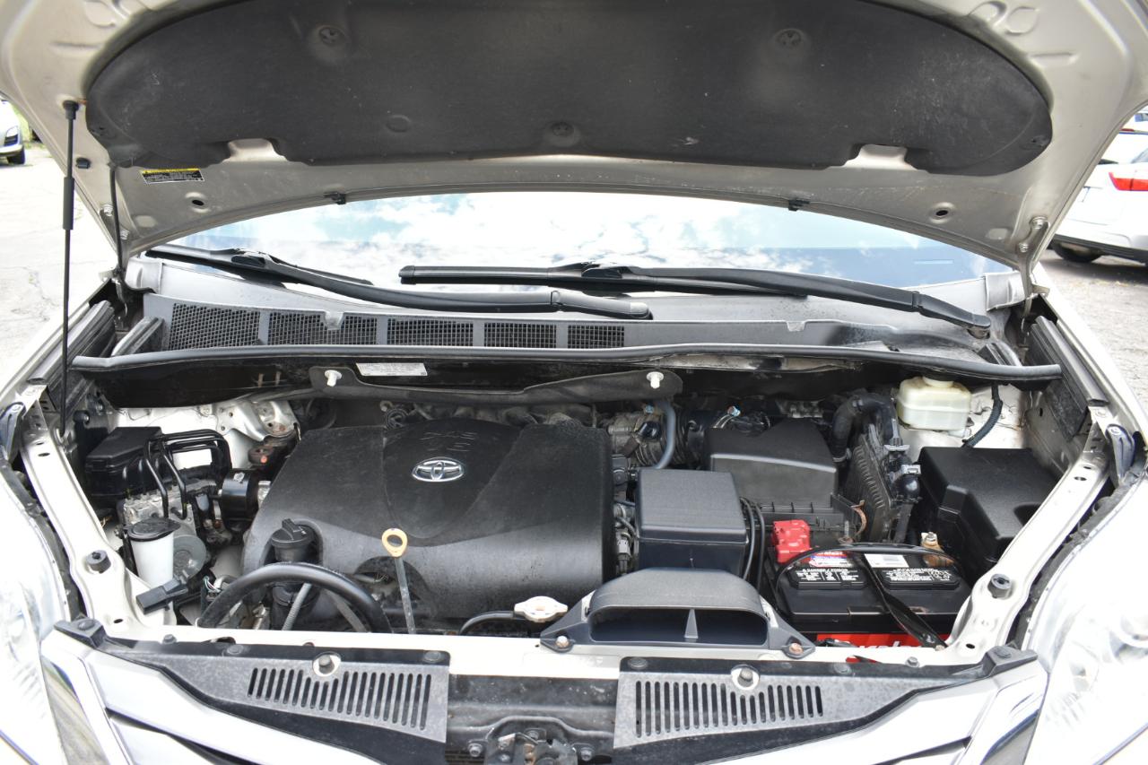 Toyota Sienna Limited Premium 7-Passenger 2017