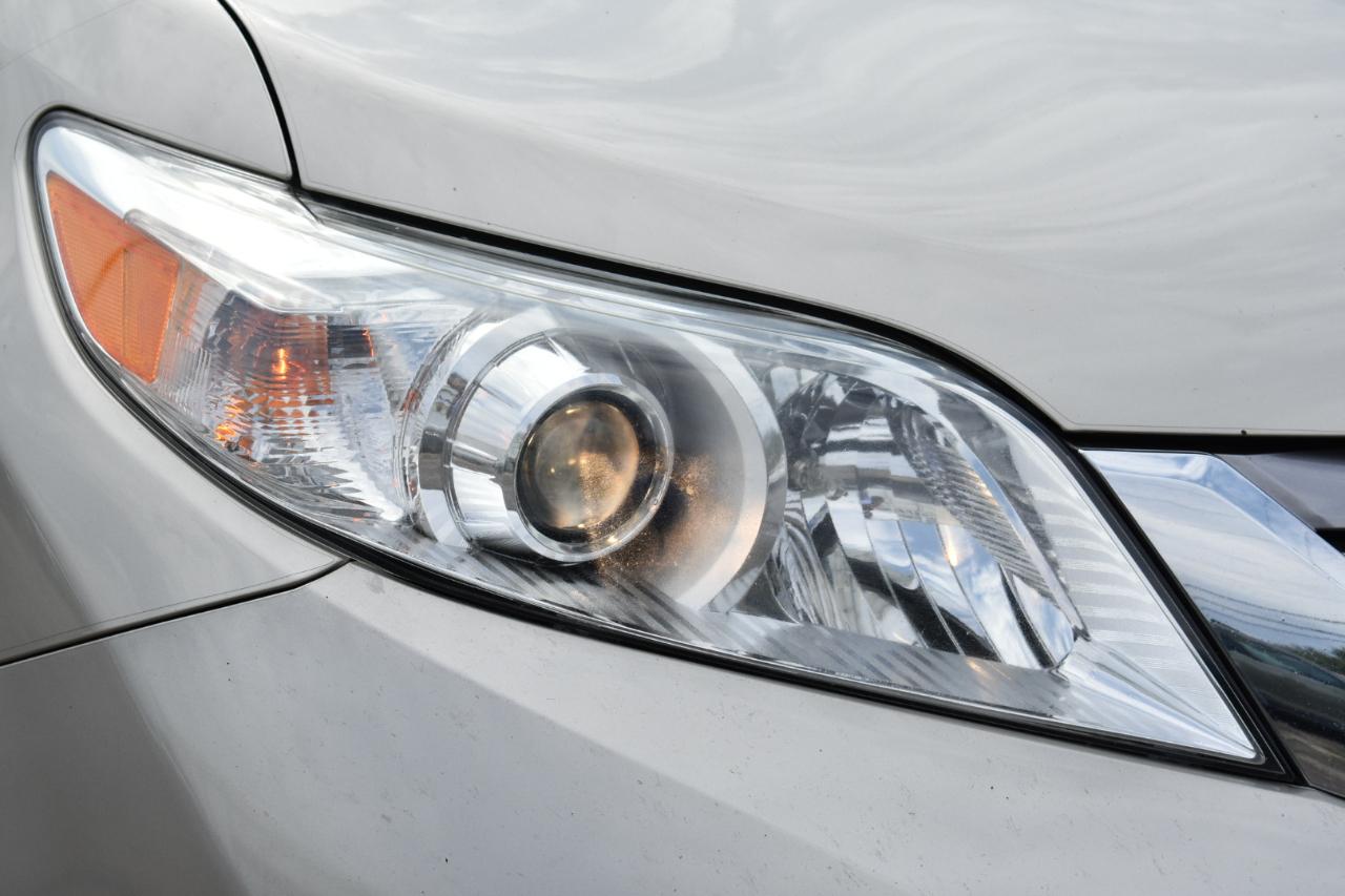 Toyota Sienna Limited Premium 7-Passenger 2017