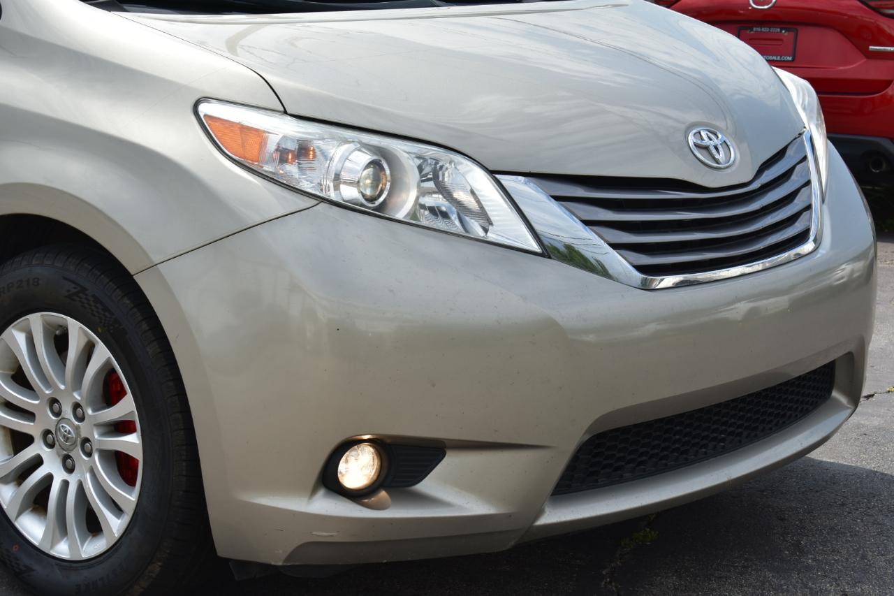 Toyota Sienna Limited Premium 7-Passenger 2017