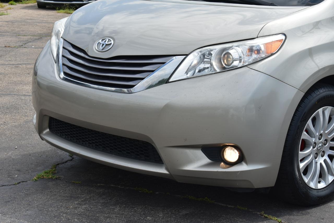 Toyota Sienna Limited Premium 7-Passenger 2017