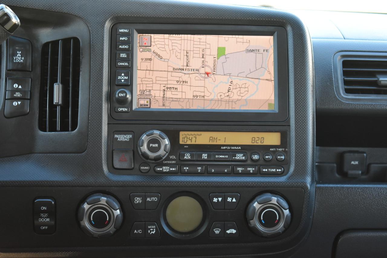 Honda Ridgeline RTL w/ Leather and Navigation 2012