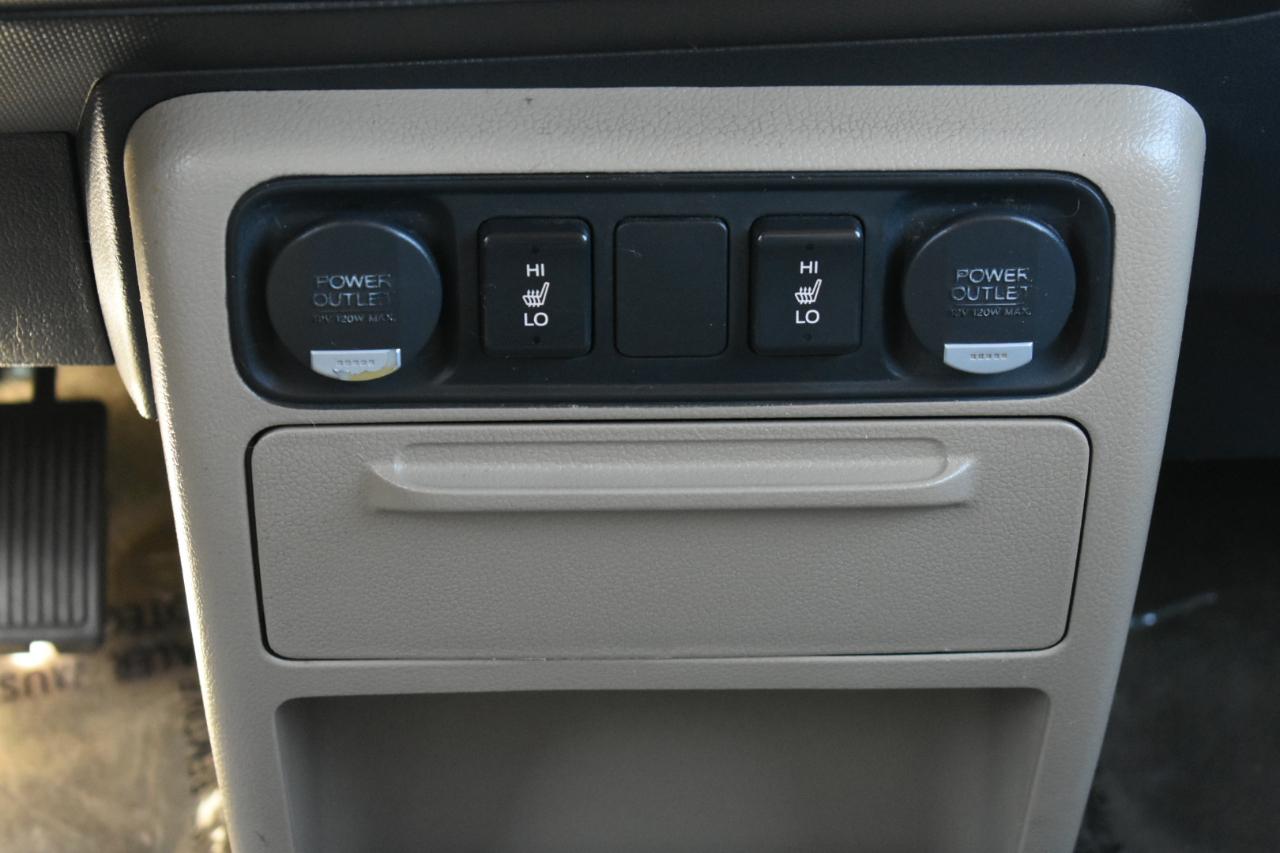 Honda Ridgeline RTL w/ Leather and Navigation 2012