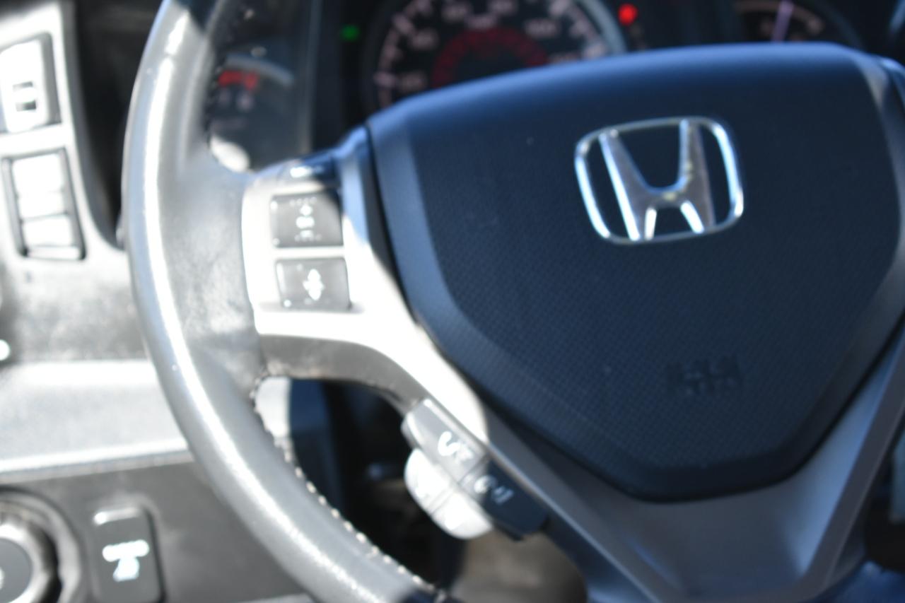 Honda Ridgeline RTL w/ Leather and Navigation 2012