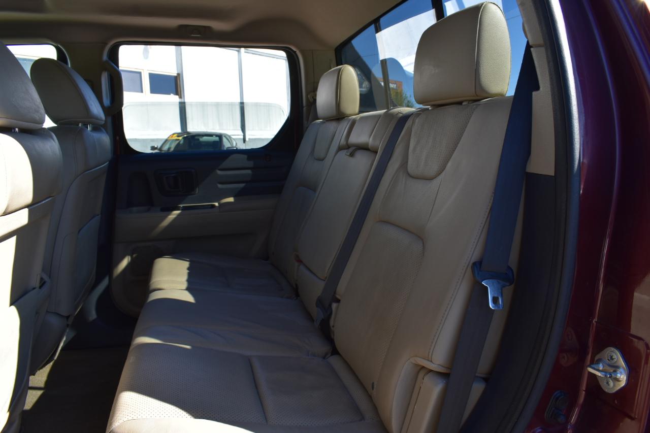 Honda Ridgeline RTL w/ Leather and Navigation 2012