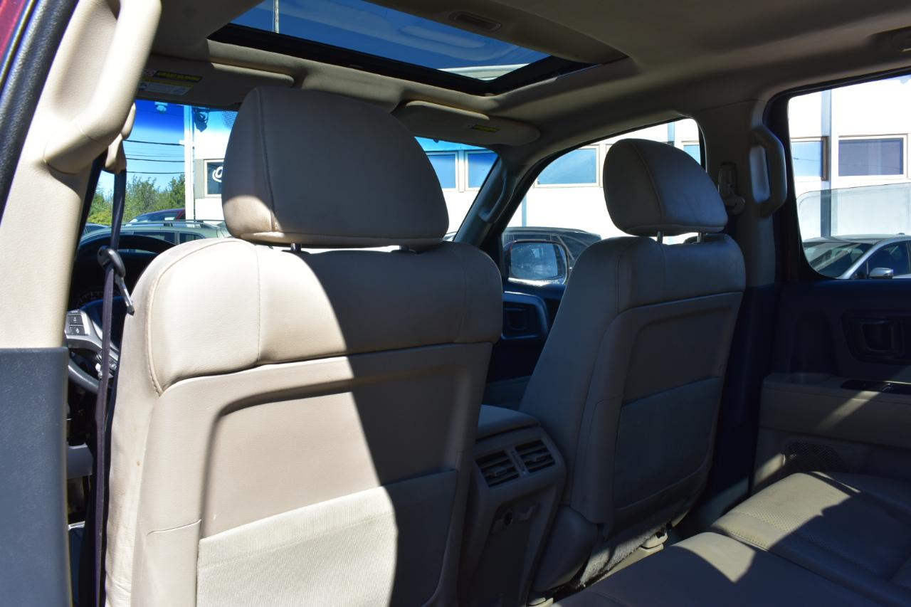 Honda Ridgeline RTL w/ Leather and Navigation 2012