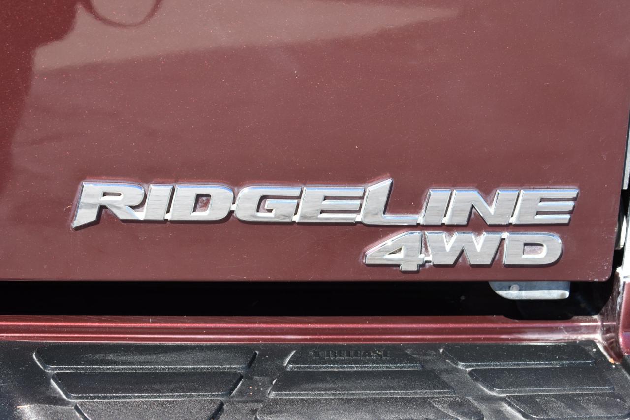 Honda Ridgeline RTL w/ Leather and Navigation 2012