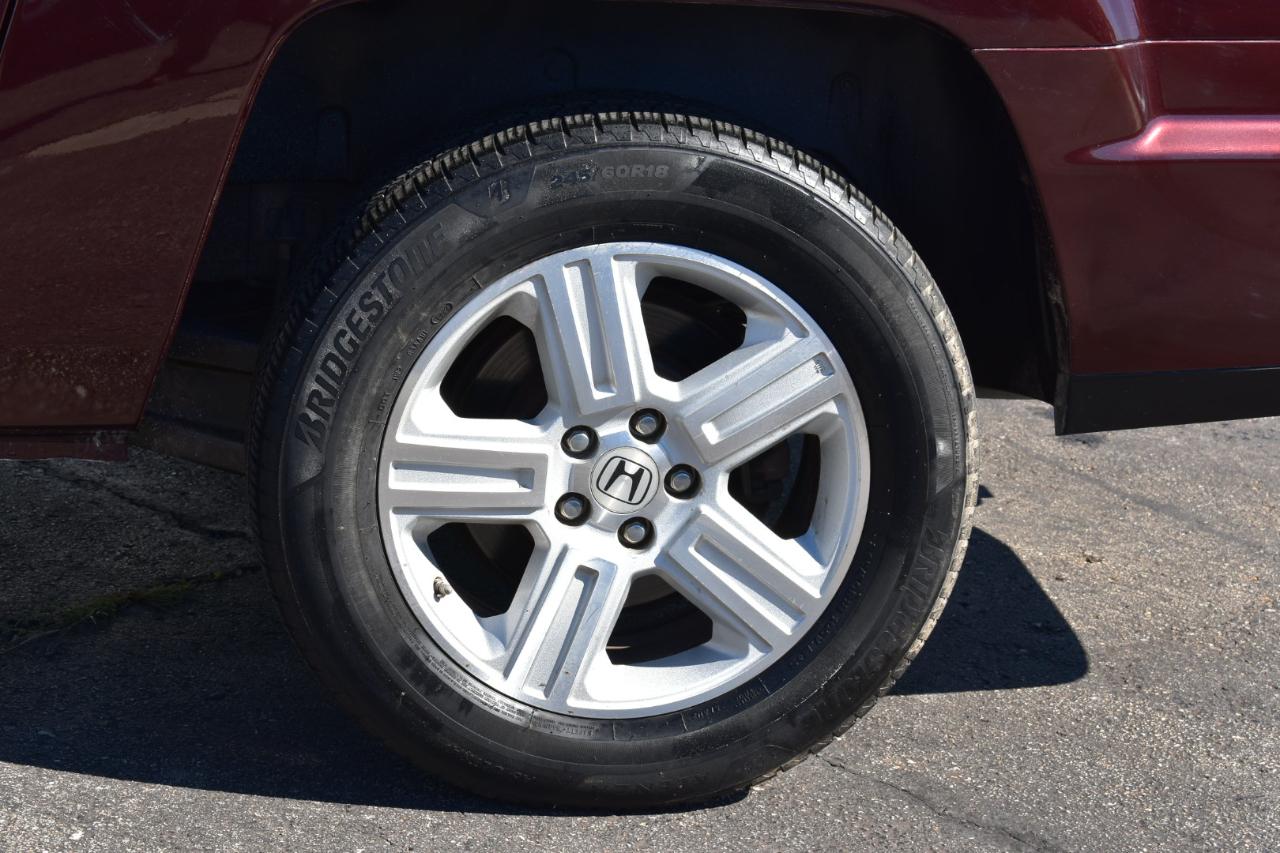 Honda Ridgeline RTL w/ Leather and Navigation 2012