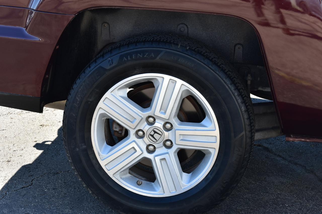 Honda Ridgeline RTL w/ Leather and Navigation 2012