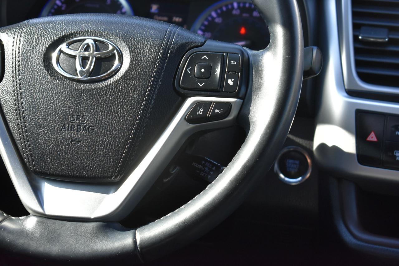 Toyota Highlander Limited FWD V6 2018