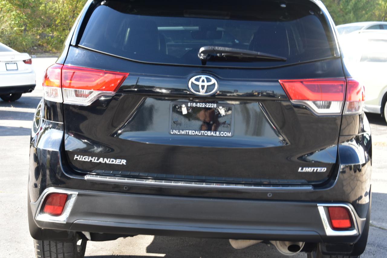 Toyota Highlander Limited FWD V6 2018