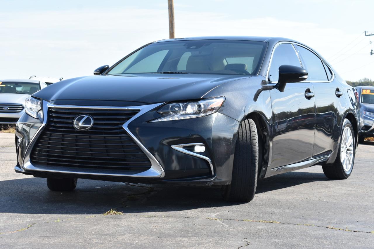 Lexus ES 350 Sedan 2016