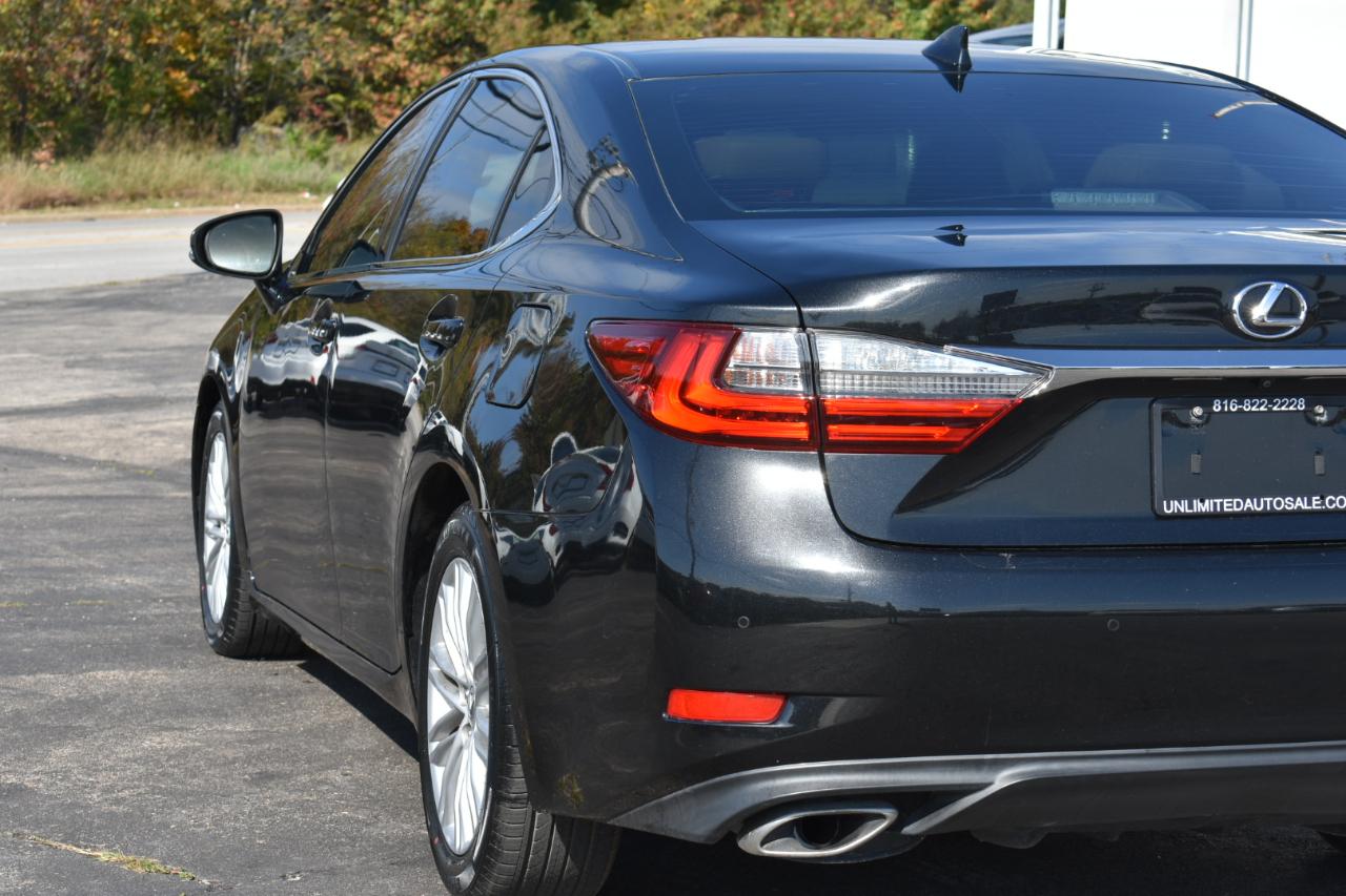Lexus ES 350 Sedan 2016