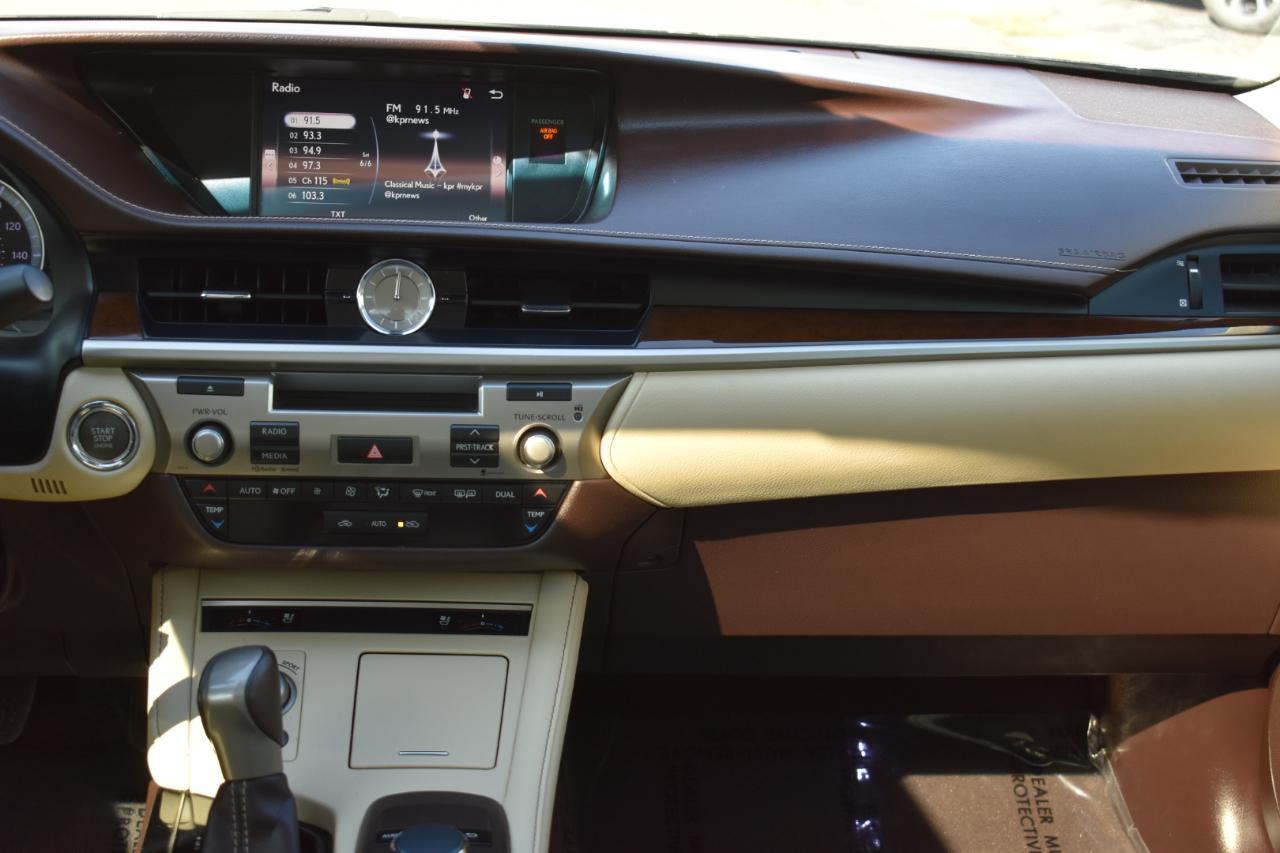 Lexus ES 350 Sedan 2016