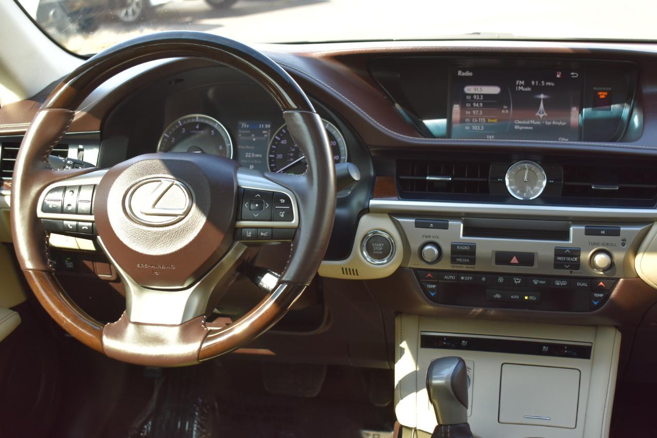 Lexus ES 350 Sedan 2016