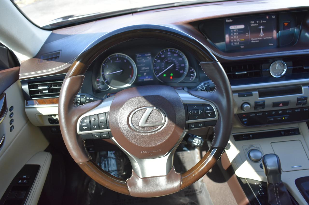 Lexus ES 350 Sedan 2016