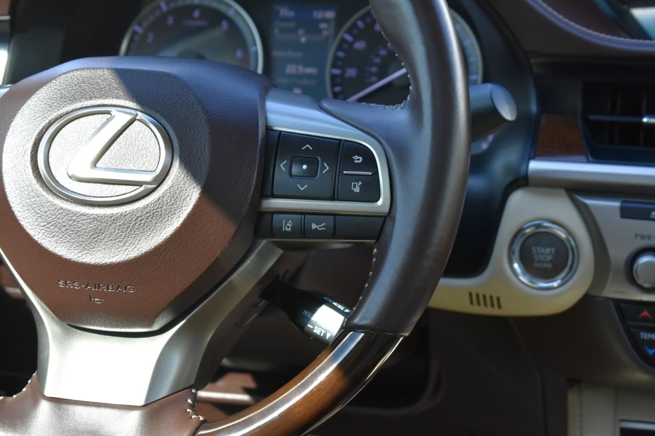 Lexus ES 350 Sedan 2016
