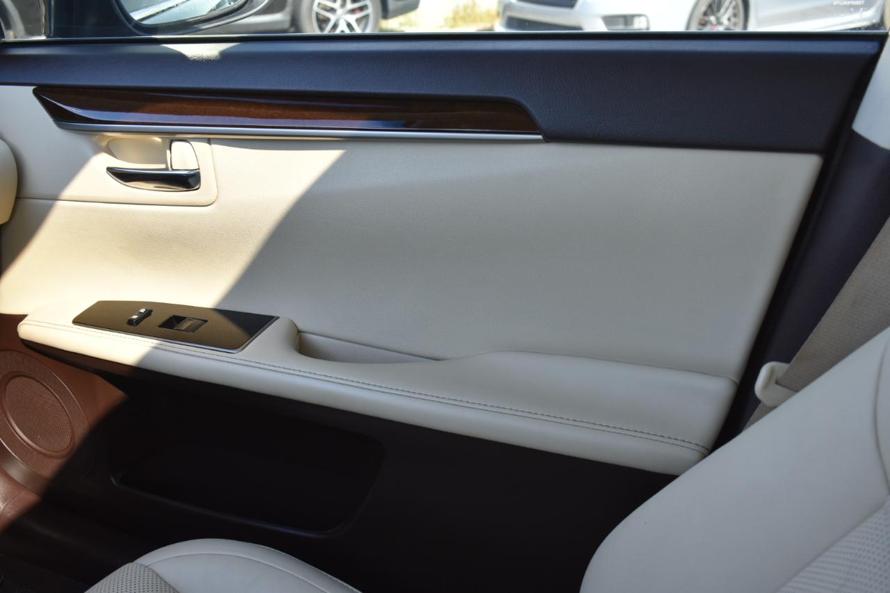 Lexus ES 350 Sedan 2016