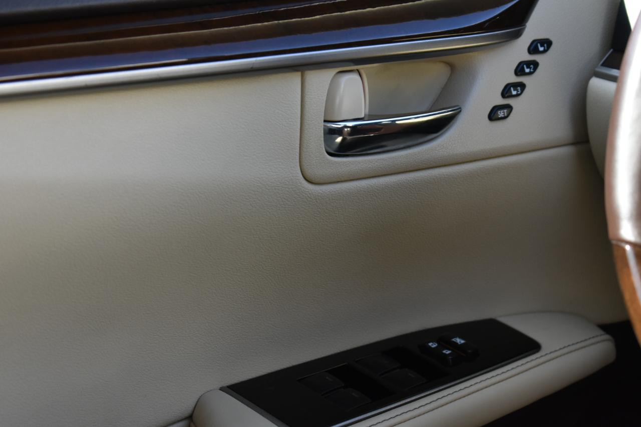 Lexus ES 350 Sedan 2016
