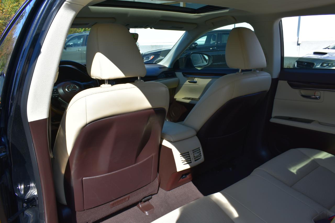 Lexus ES 350 Sedan 2016