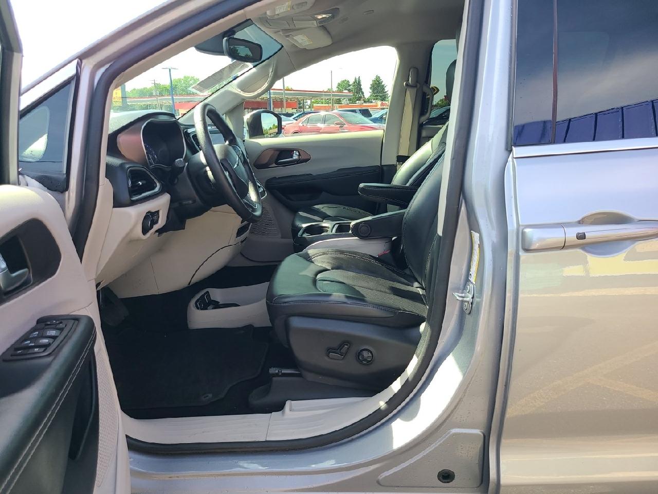 Chrysler Voyager LXI FWD 2021