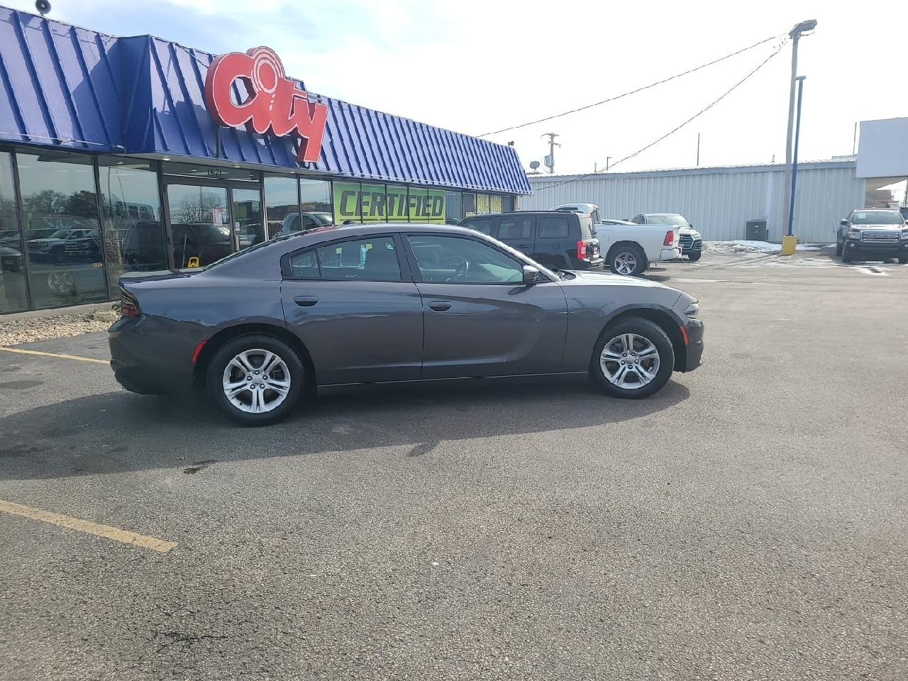 Dodge Charger SXT RWD 2019