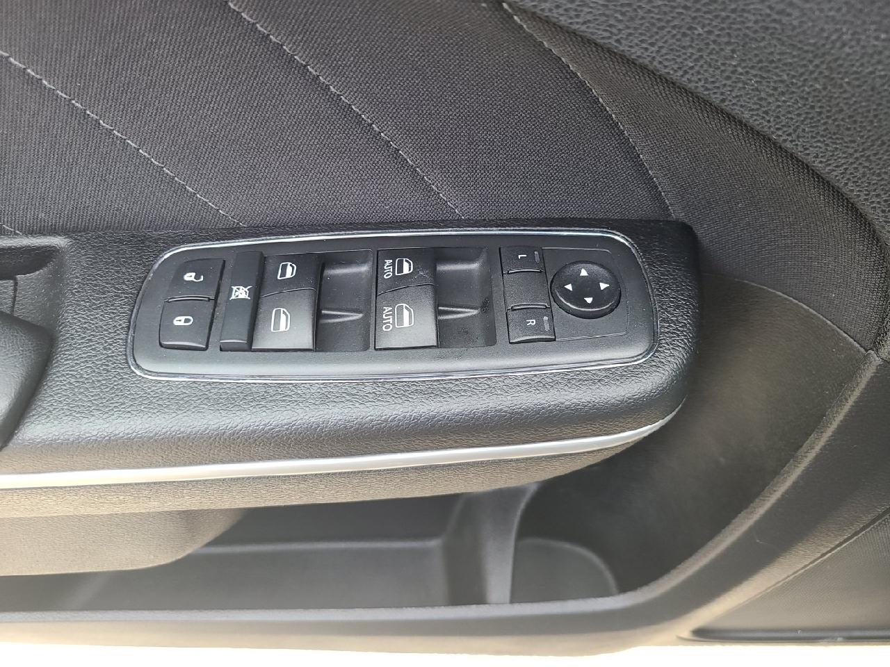 Dodge Charger SXT RWD 2019