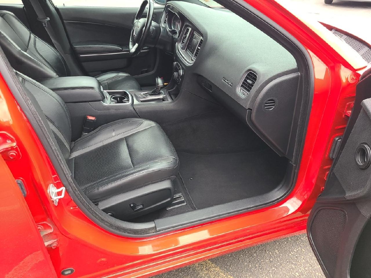 Dodge Charger SXT RWD 2019