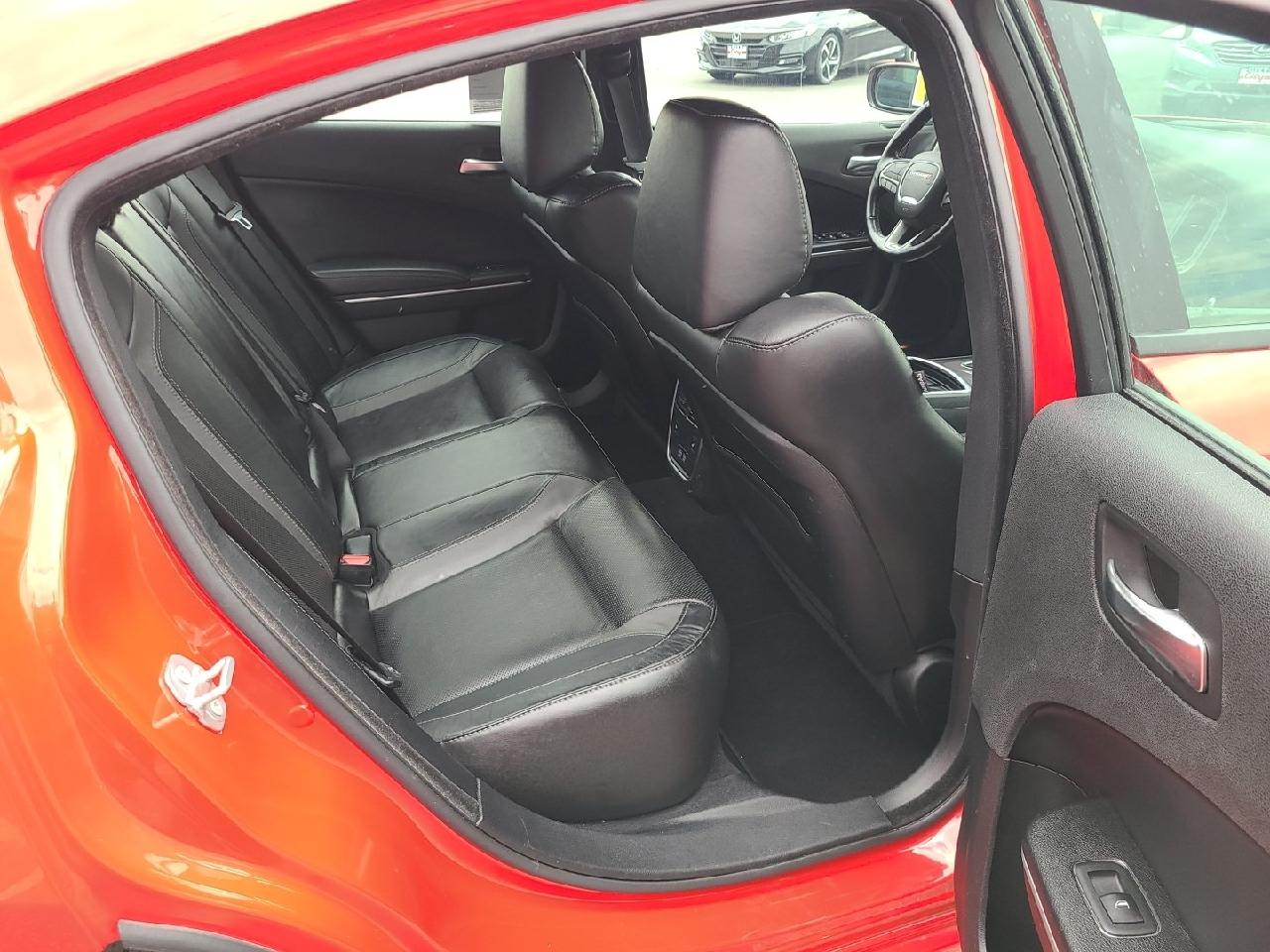 Dodge Charger SXT RWD 2019