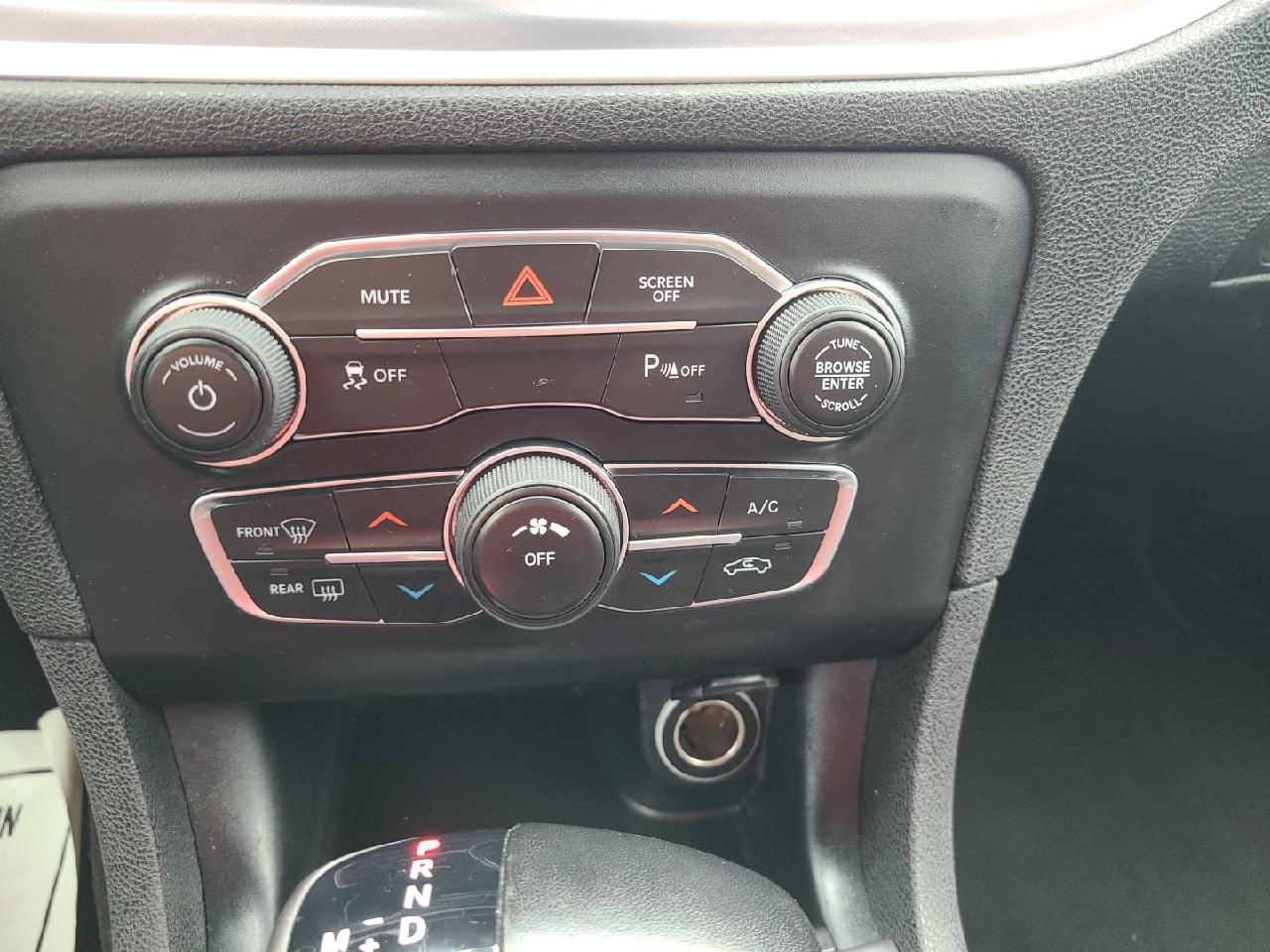 Dodge Charger SXT RWD 2019
