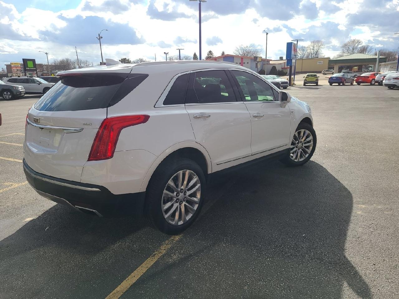 Cadillac XT5 AWD 4dr Platinum 2017