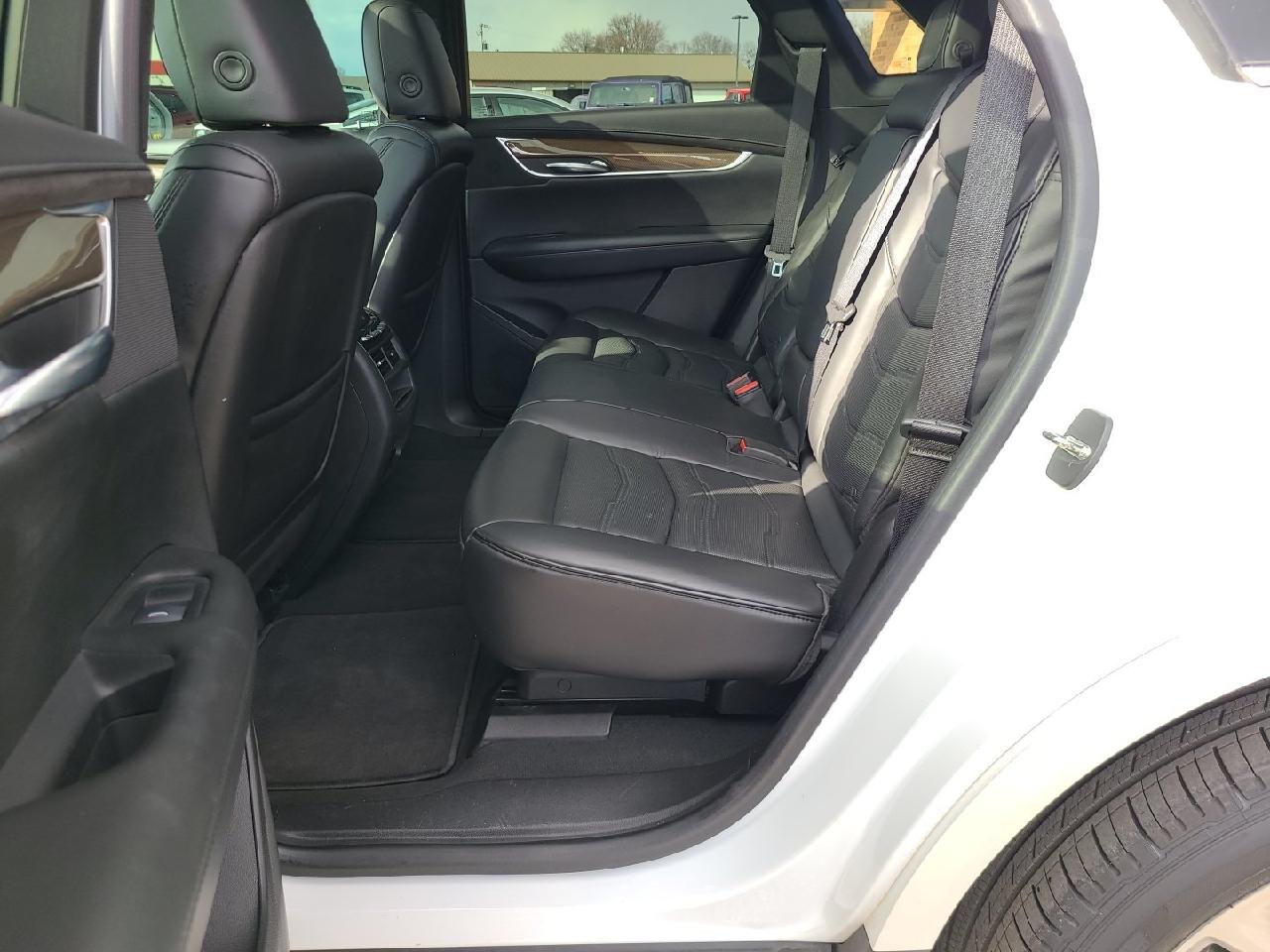 Cadillac XT5 AWD 4dr Platinum 2017