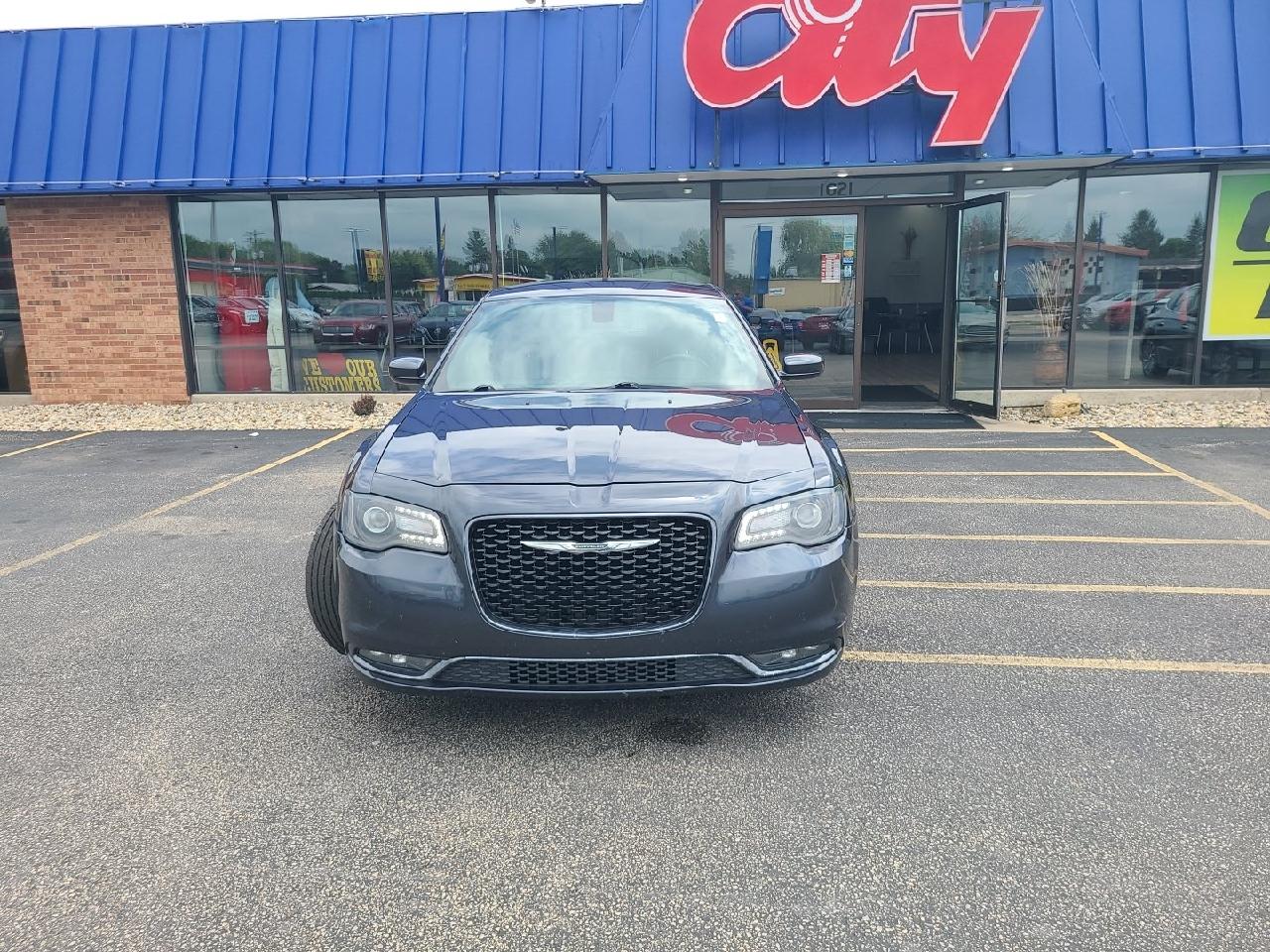 Chrysler 300  2017
