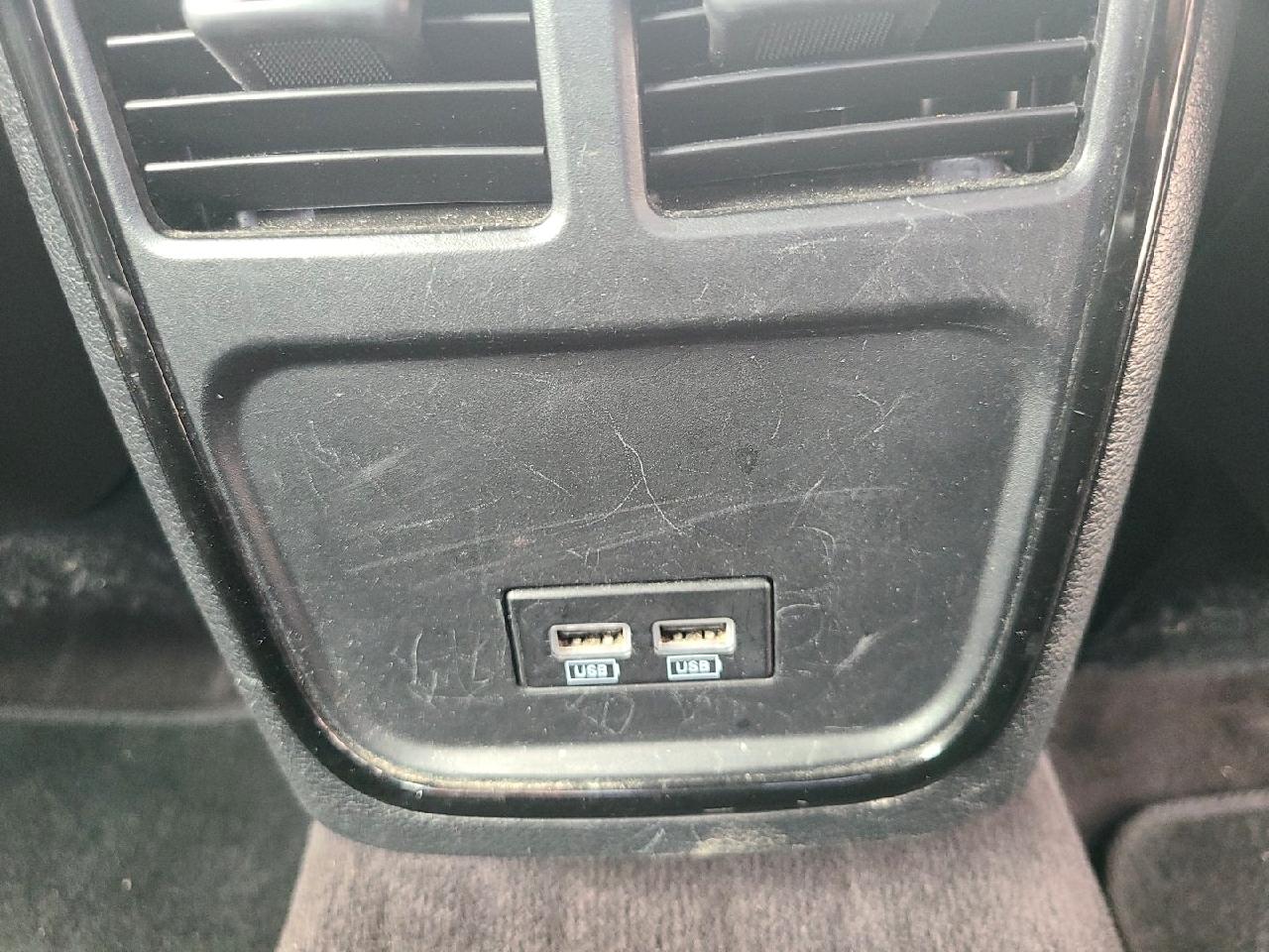 Chrysler 300  2017