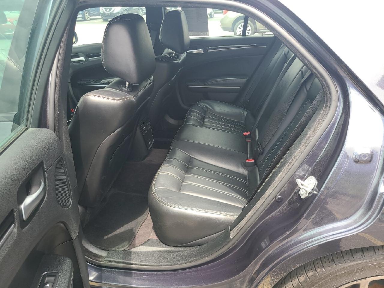 Chrysler 300  2017