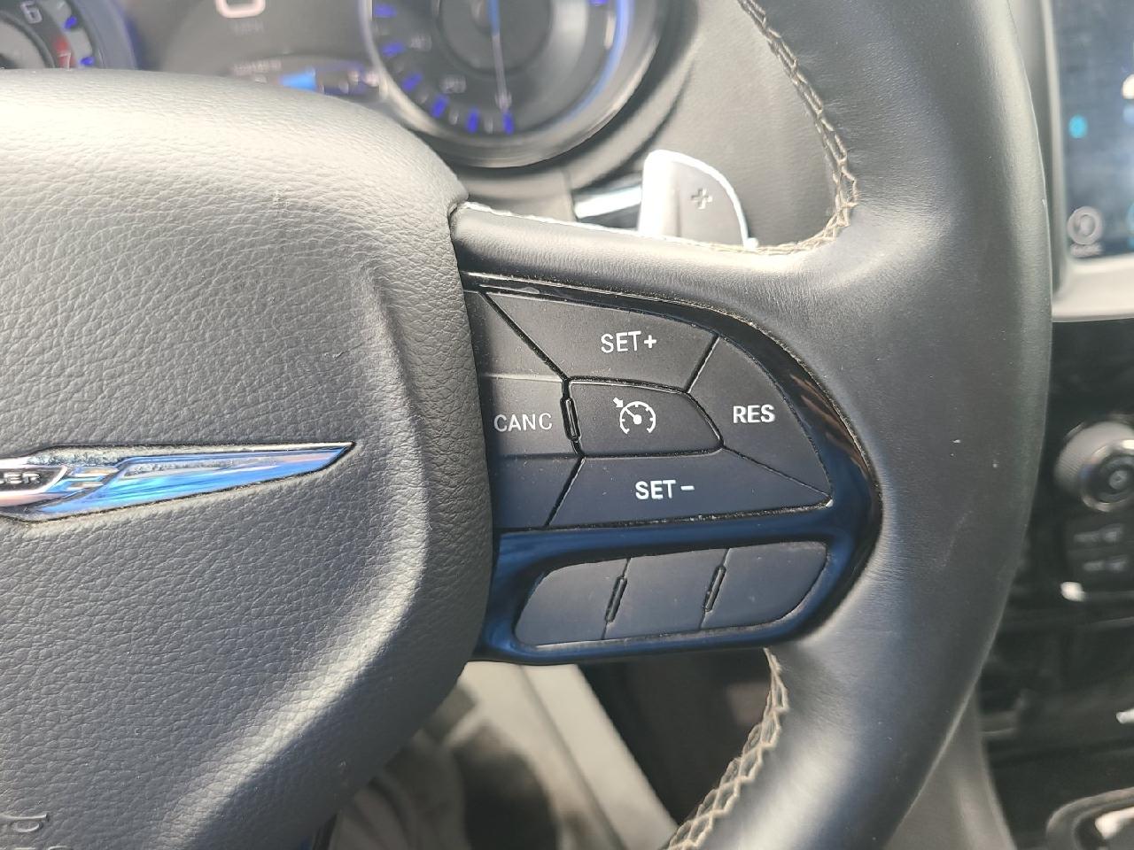 Chrysler 300  2017