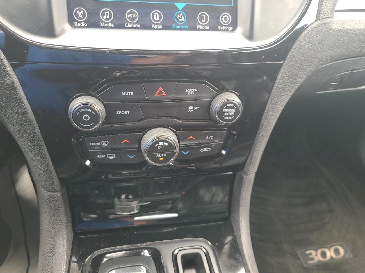 Chrysler 300  2017