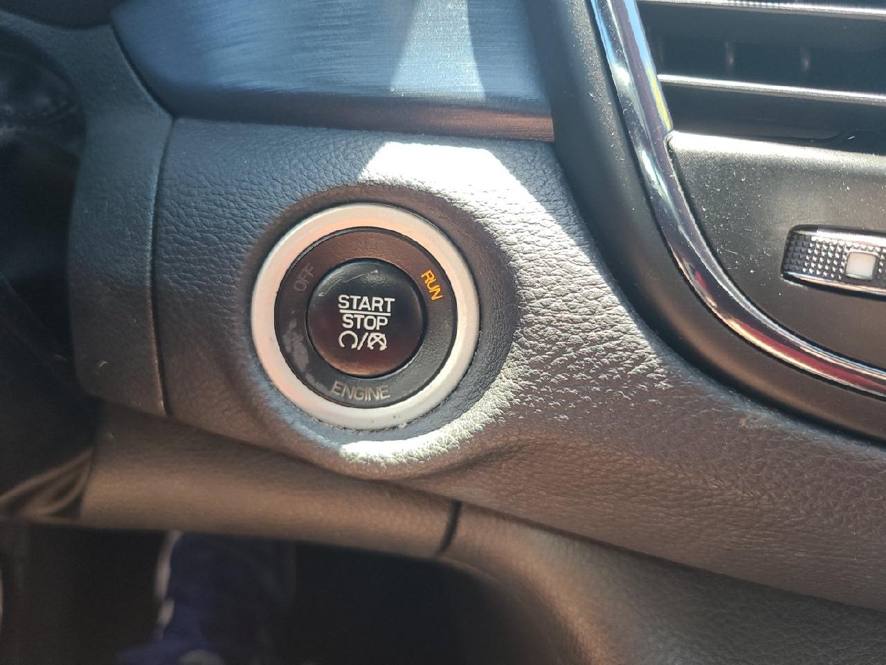 Chrysler 200 4dr Sdn S FWD 2015