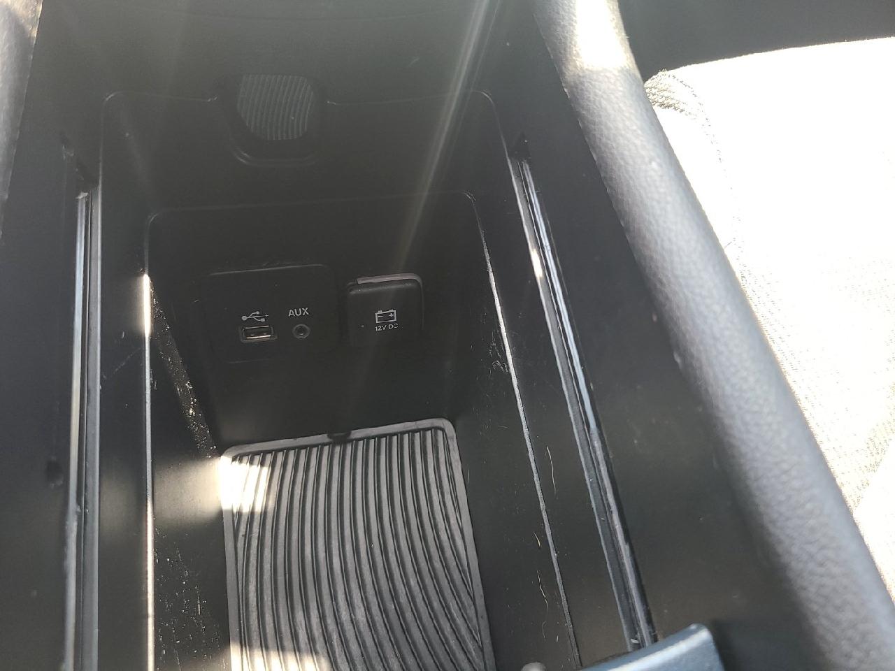 Chrysler 200 4dr Sdn S FWD 2015