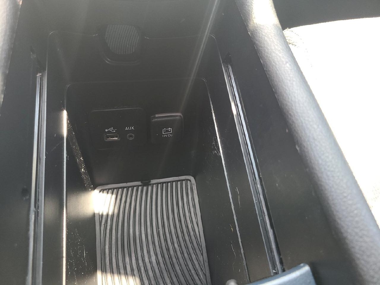 Chrysler 200 4dr Sdn S FWD 2015