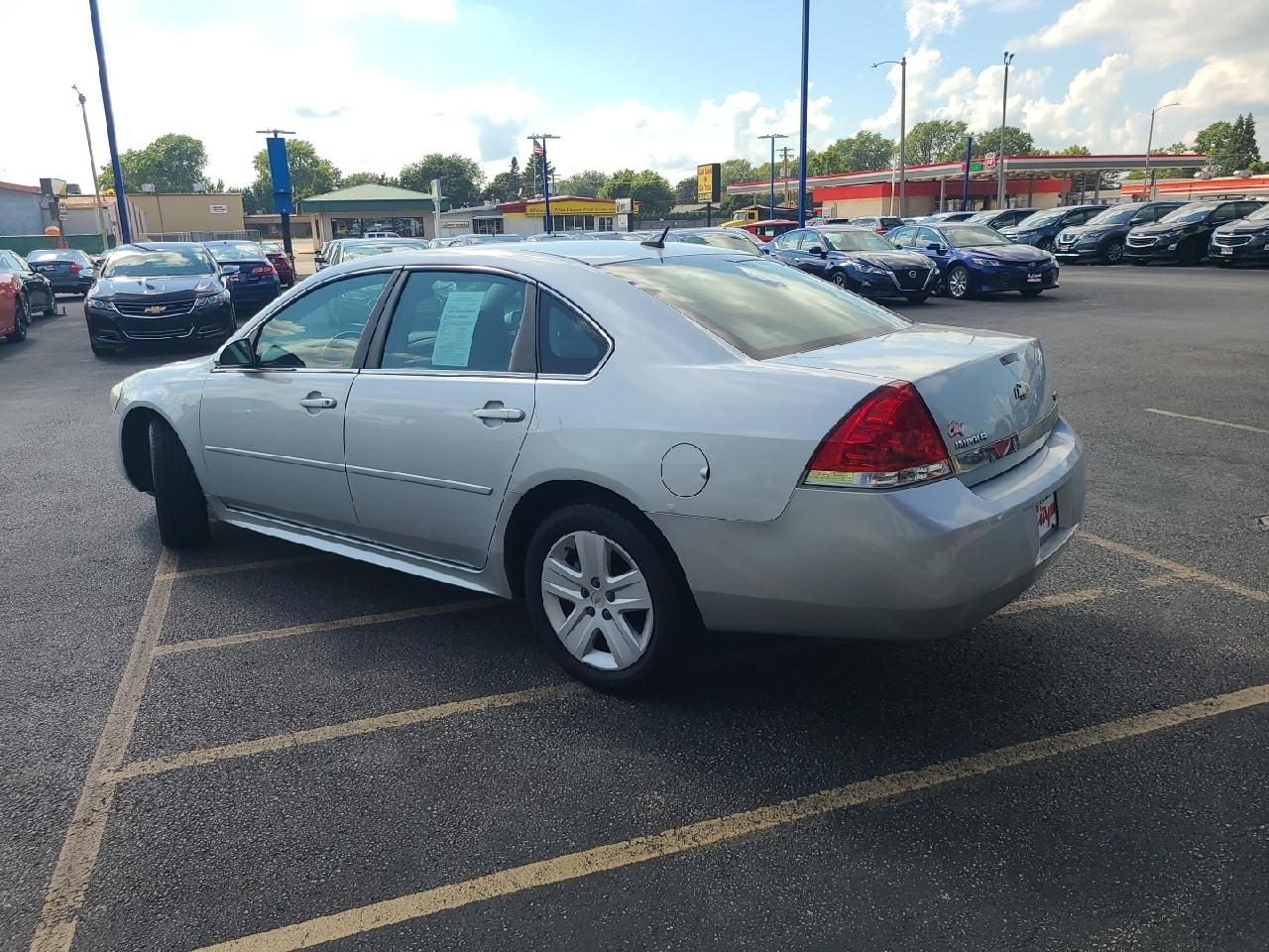Chevrolet Impala 4dr Sdn LS Retail 2011