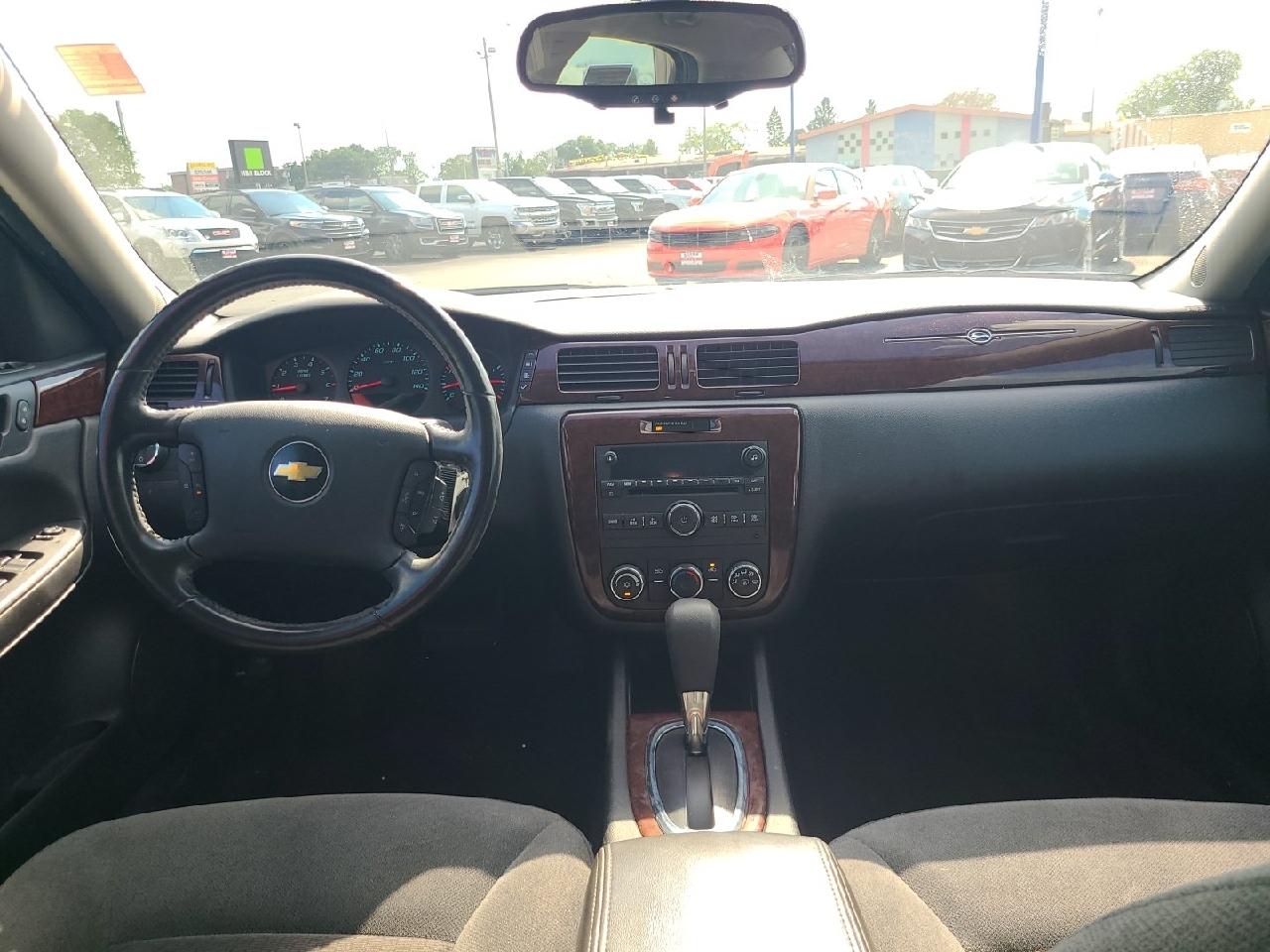 Chevrolet Impala 4dr Sdn LS Retail 2011