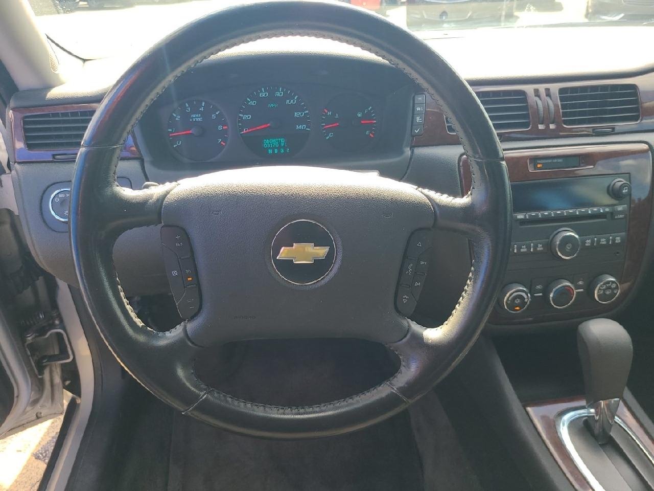 Chevrolet Impala 4dr Sdn LS Retail 2011
