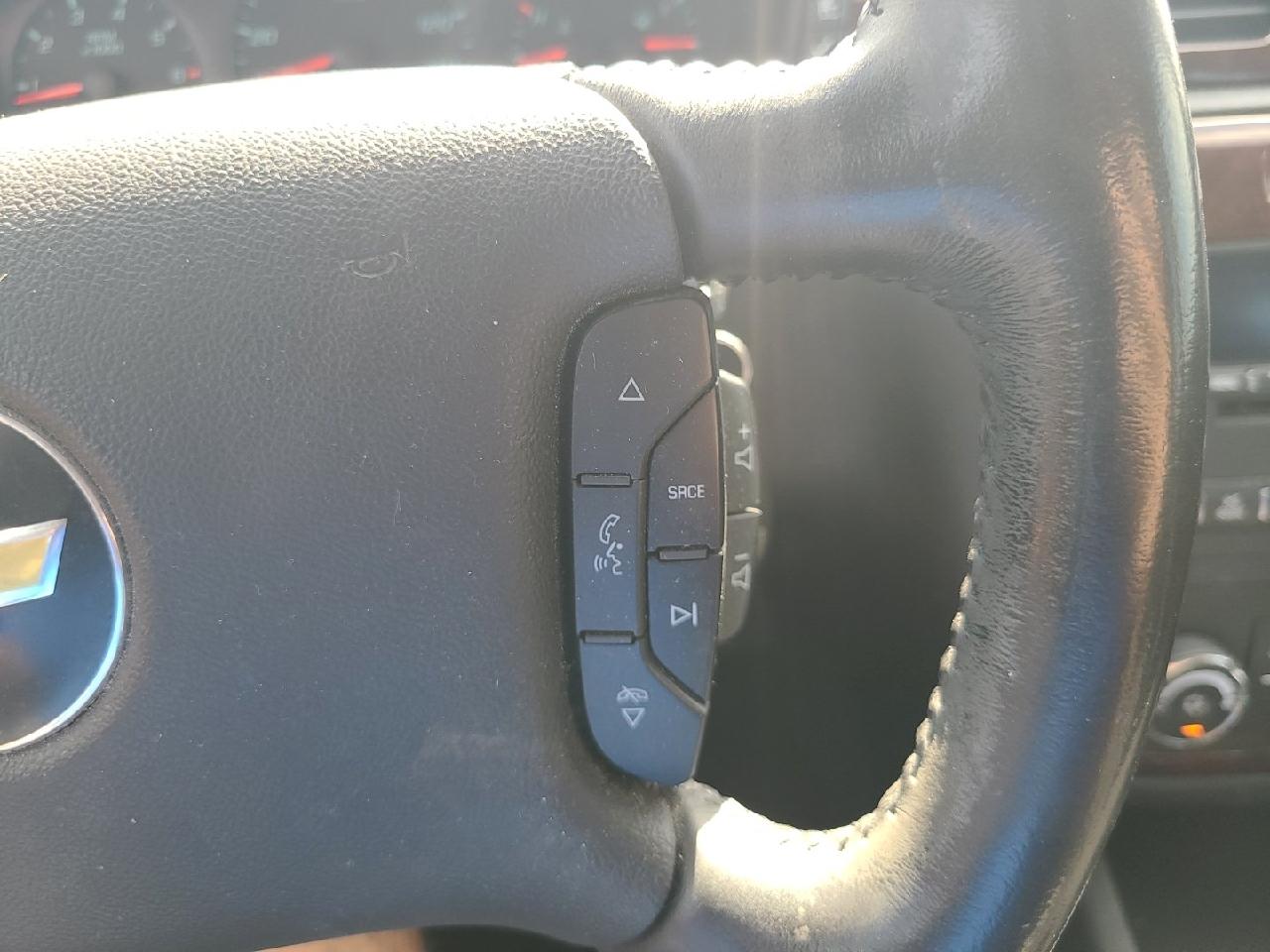 Chevrolet Impala 4dr Sdn LS Retail 2011