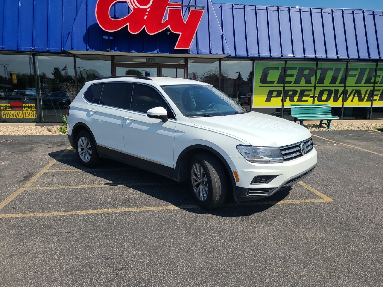 Used 2018 Volkswagen Tiguan 2.0T SEL 4MOTION for Sale in Galesburg IL