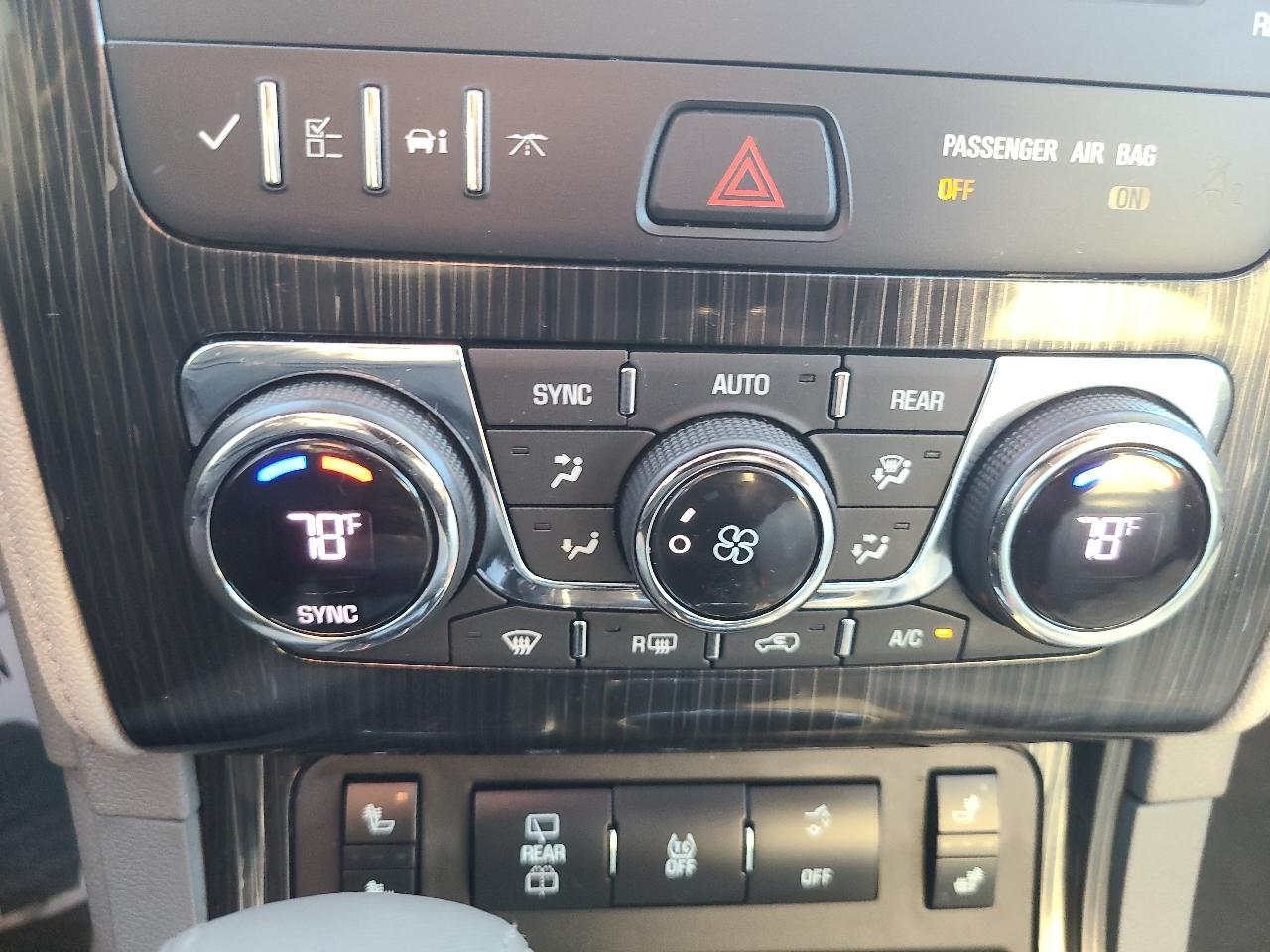 Chevrolet Traverse AWD 4dr LT w/2LT 2017