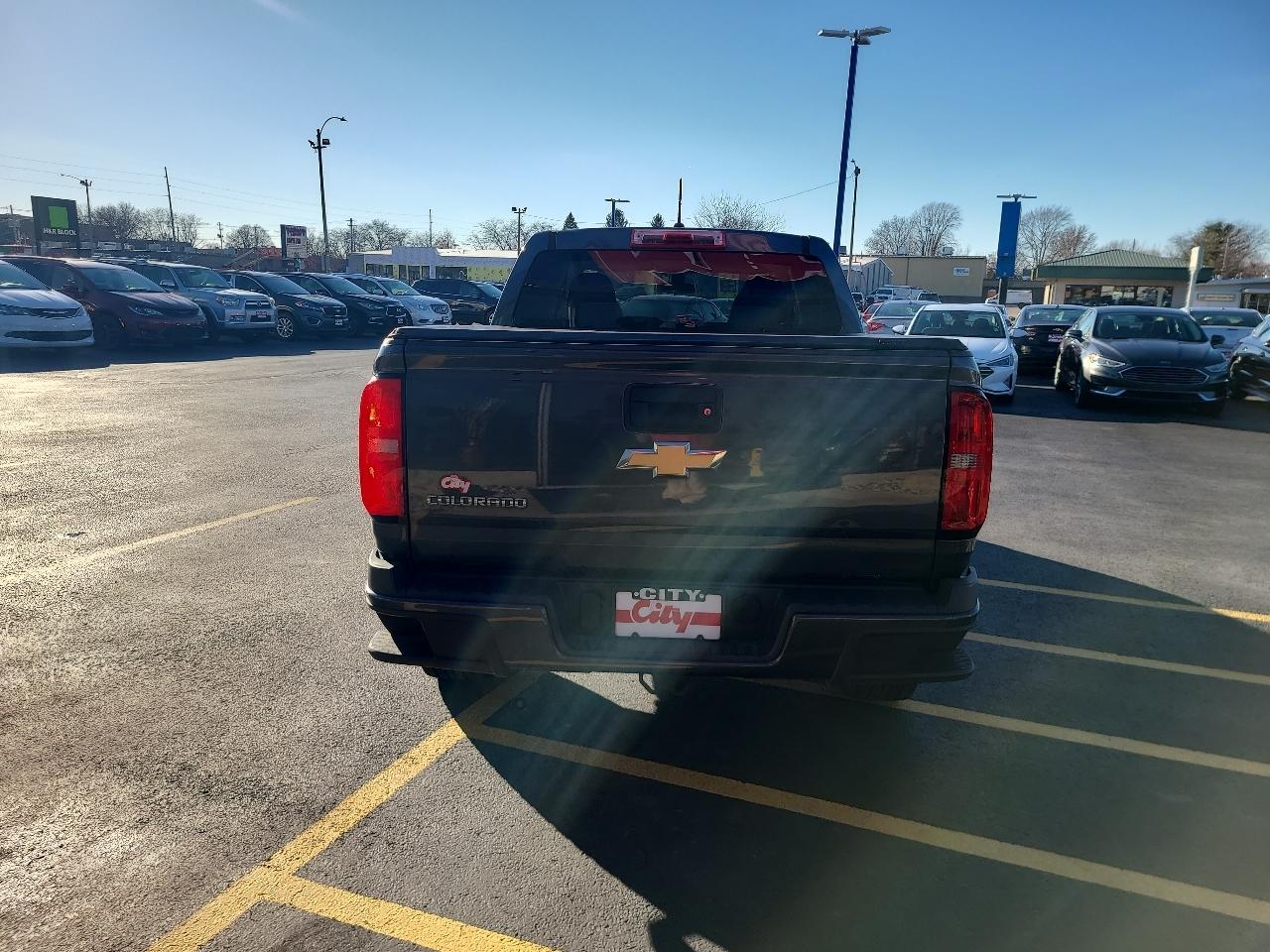 Chevrolet Colorado 2WD Crew Cab 128.3" WT 2015