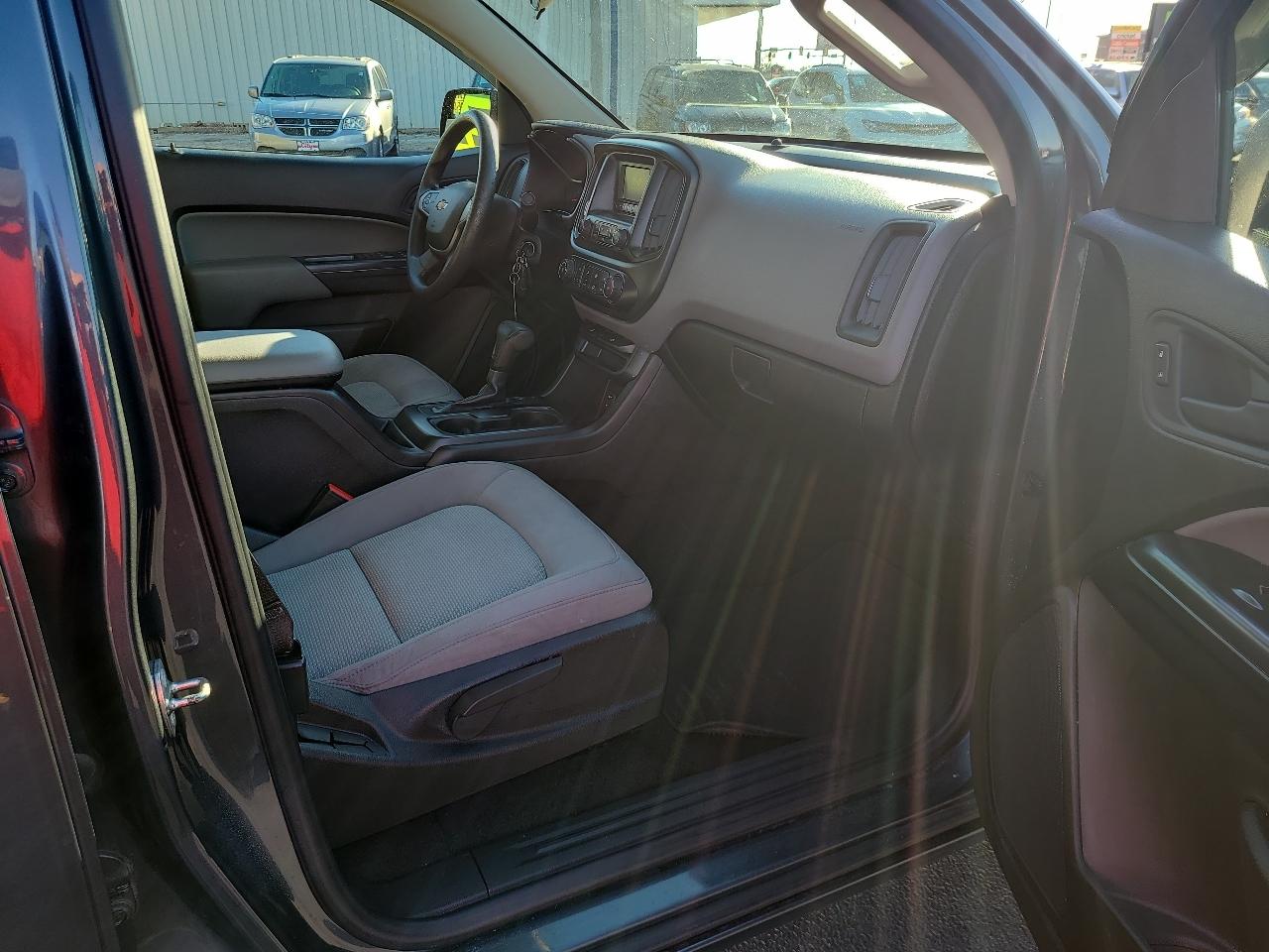 Chevrolet Colorado 2WD Crew Cab 128.3" WT 2015