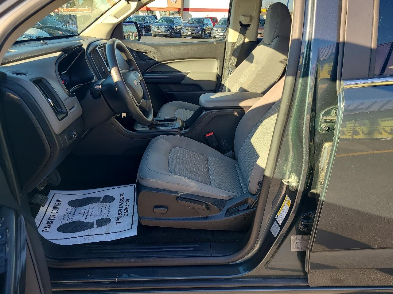 Chevrolet Colorado 2WD Crew Cab 128.3" WT 2015