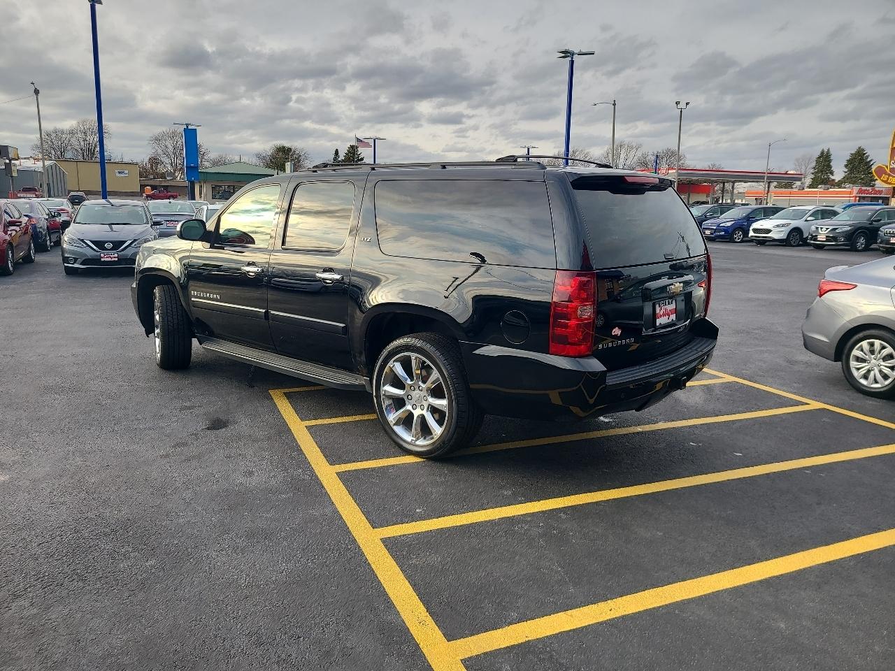 Chevrolet Suburban 4WD 4dr 1500 LTZ 2008